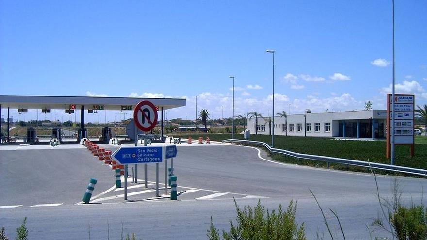 Oficinas de AUSUR en el paso de la autopista por La Zenia.