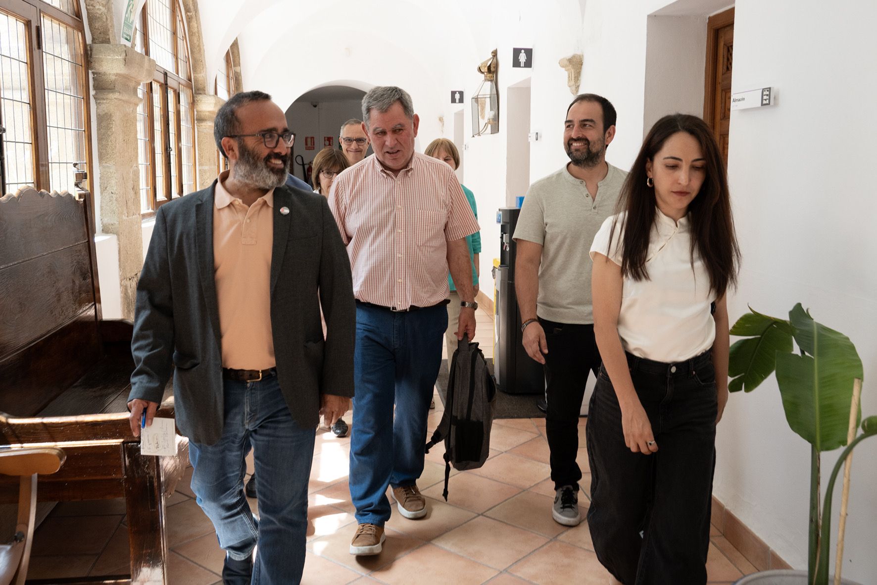 Morales con los colectivos del convenio, este martes en el Palacio Provincial.