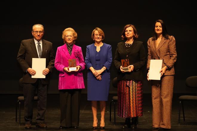 La UJI entrega a Mediterráneo la Distinción Extraordinaria