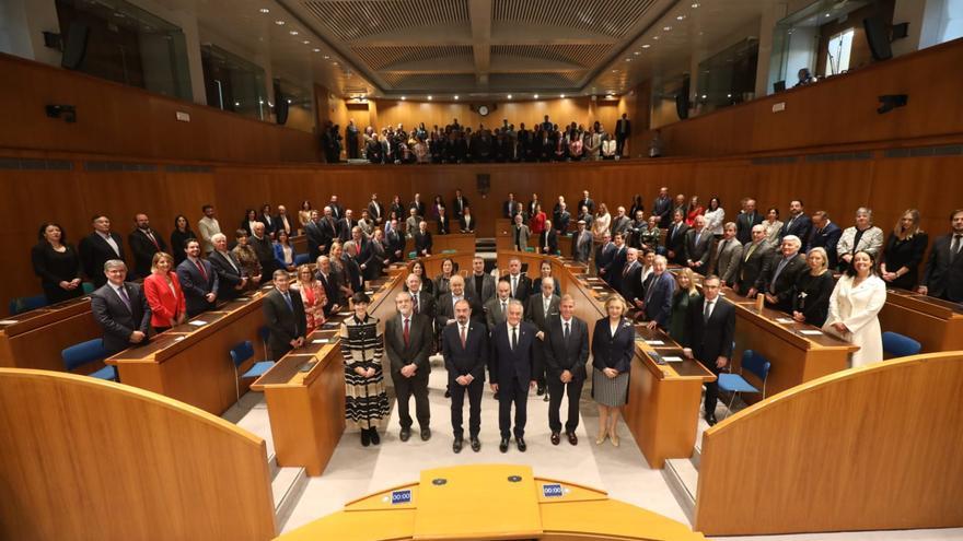 &quot;Estaba todo por hacer&quot;: las Cortes de Aragón homenajean a sus primeros diputados