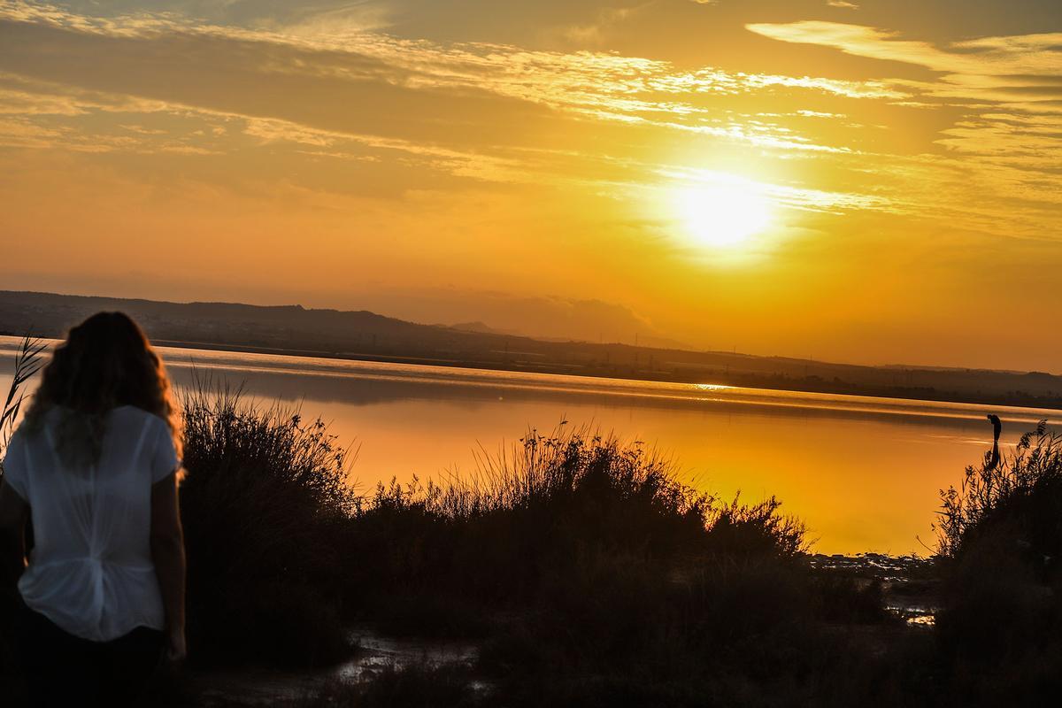 Puesta de sol en la laguna de Torrevieja