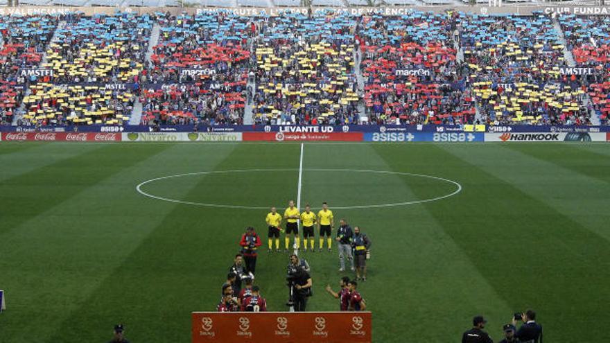 Imagen del Ciutat en el Levante-Barcelona.