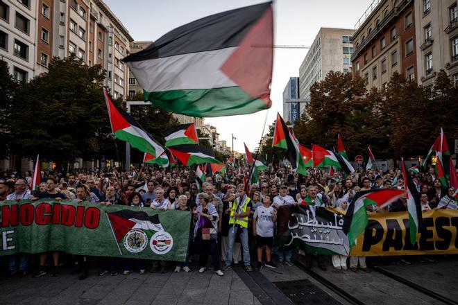 En imágenes | Zaragoza alza la voz por el fin del genocidio en Gaza