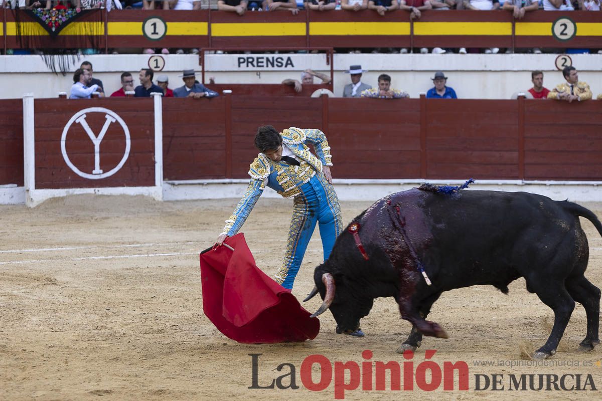 Tarde histórica en Abarán con la alternativa de José María Trigueros y el indulto de Tomás Rufo, junto a Castella salieron a hombros