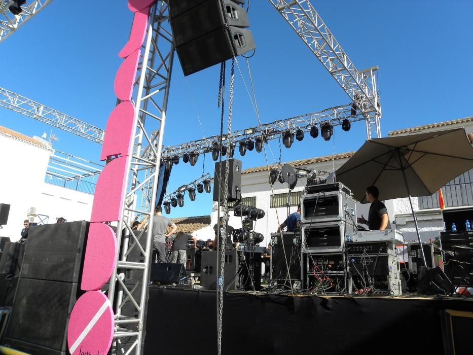 Las calles de Ojén, preparadas para el inicio de los conciertos