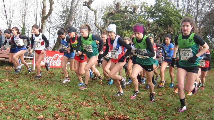 Salida de la categoría femenina absoluta.