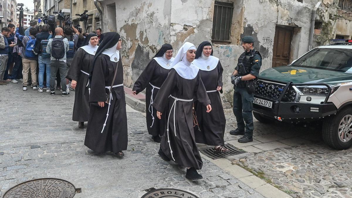 Las exmonjas del monasterio de Belorado (Burgos).
