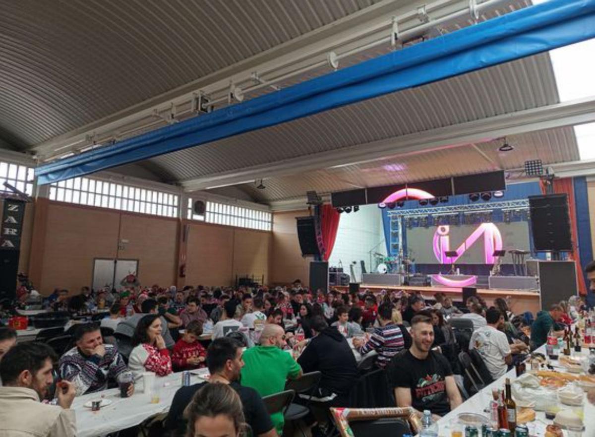 Los espectáculos animaron a toda la familia.