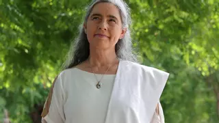 Shanti Devi: "El yoga terapéutico es un apoyo complementario para personas en procesos médicos de salud mental"