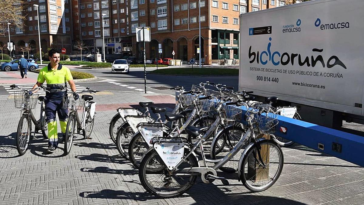 Estación de BiciCoruña del barrio de Os Rosales. |   // VÍCTOR ECHAVE