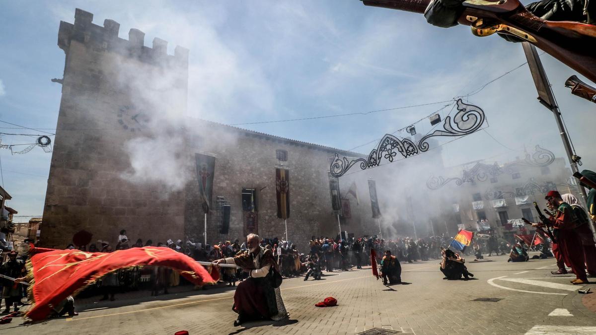 Un instante de las Fiestas de Moros y Cristianos de Onil de 2019.