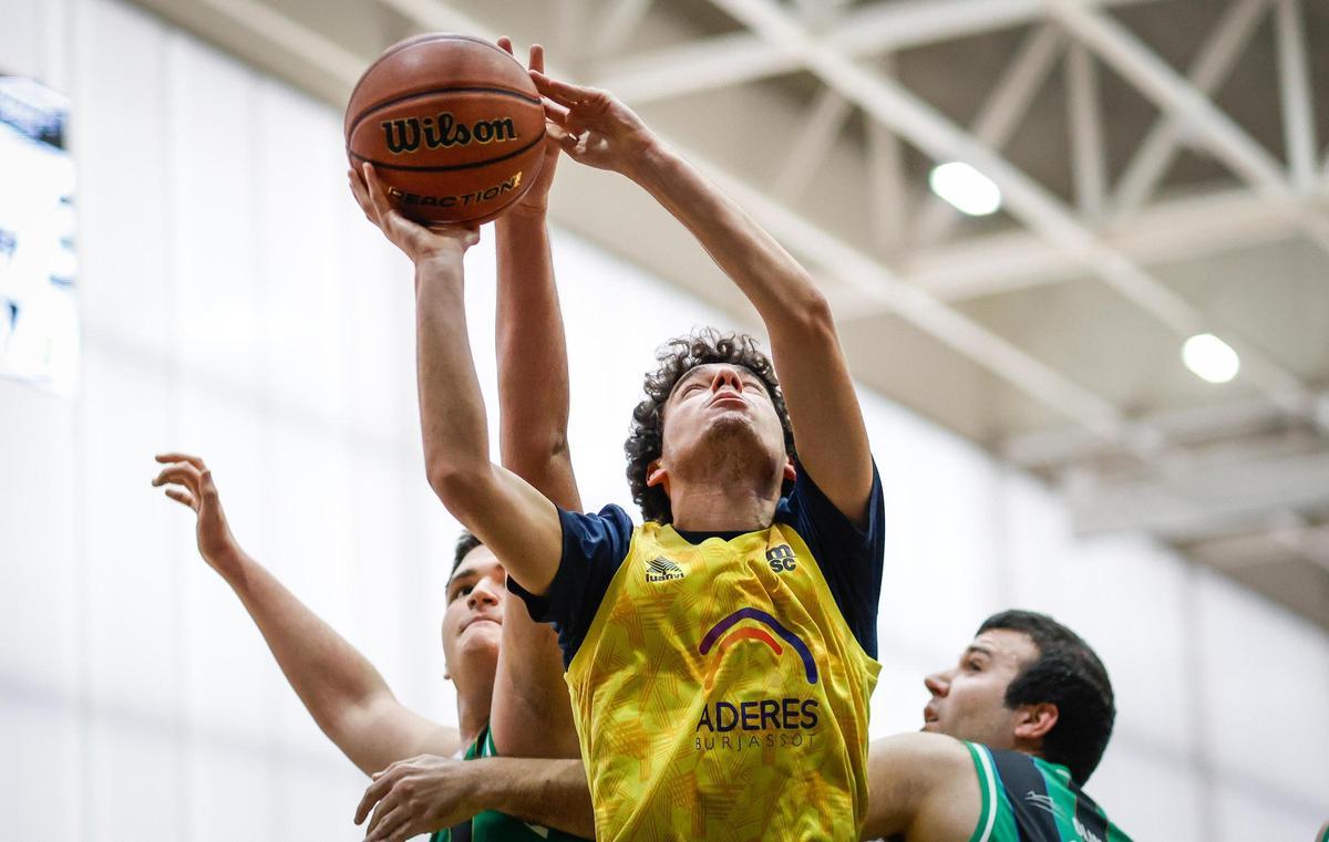 Éxito del Aderes Burjassot, equipo que representa al Valencia Basket en la Copa Campeones