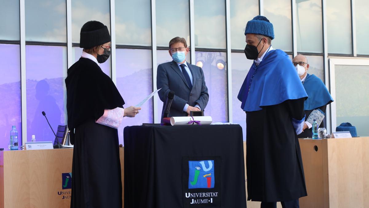 Investidura de Xavier Querol como doctor honoris causa de la UJI