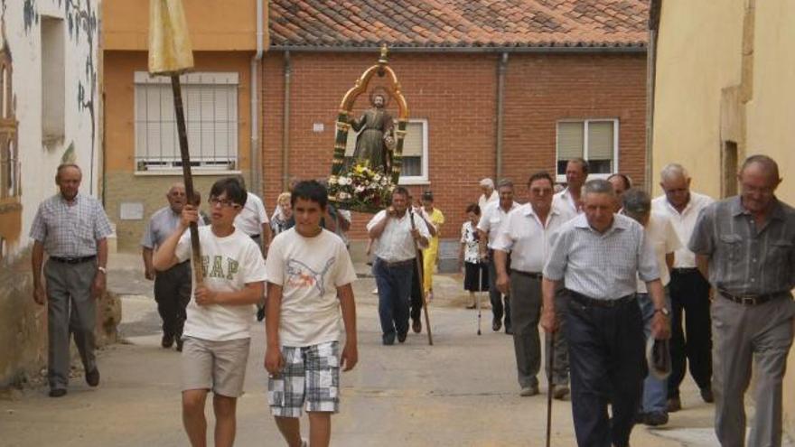Sanzoles celebra la festividad de su patrón, San Zoilo