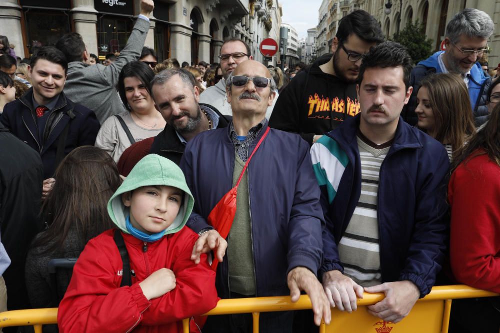 Búscate en la mascletà del 8 de marzo