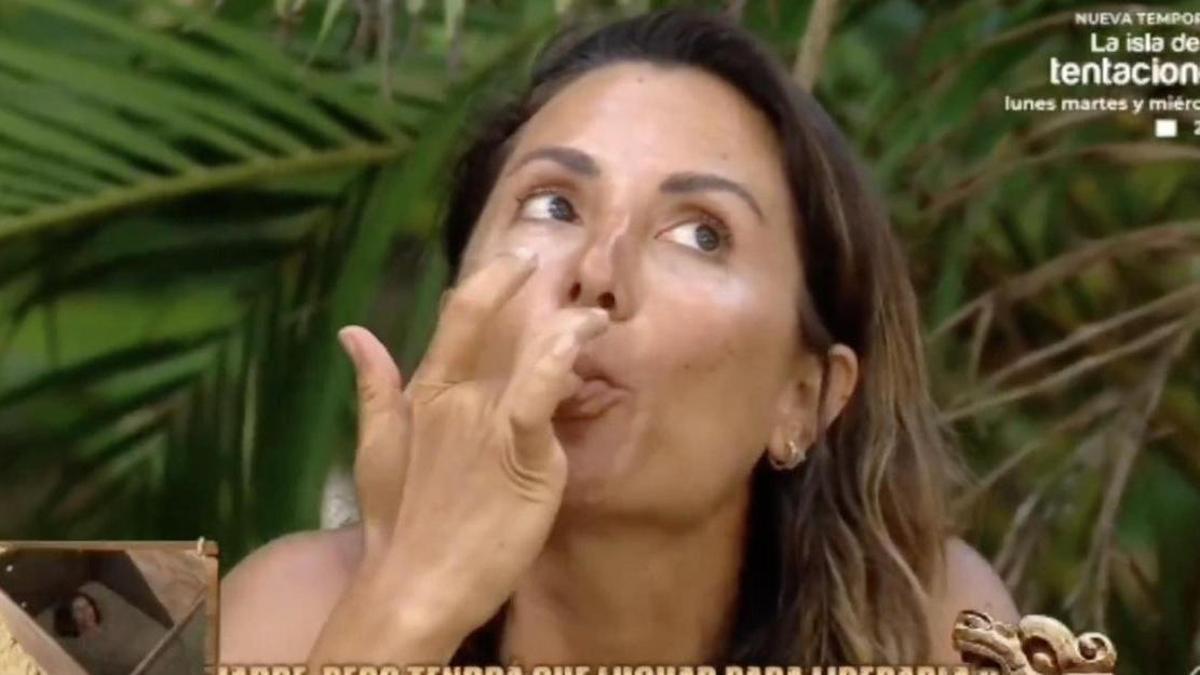 Nagore Robles presume de recompensa... y acaba indispuesta