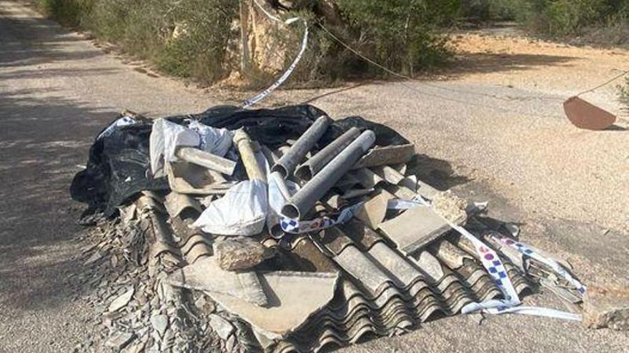 Indignación en Santanyí por un vertido ilegal de amianto en el Camí de França