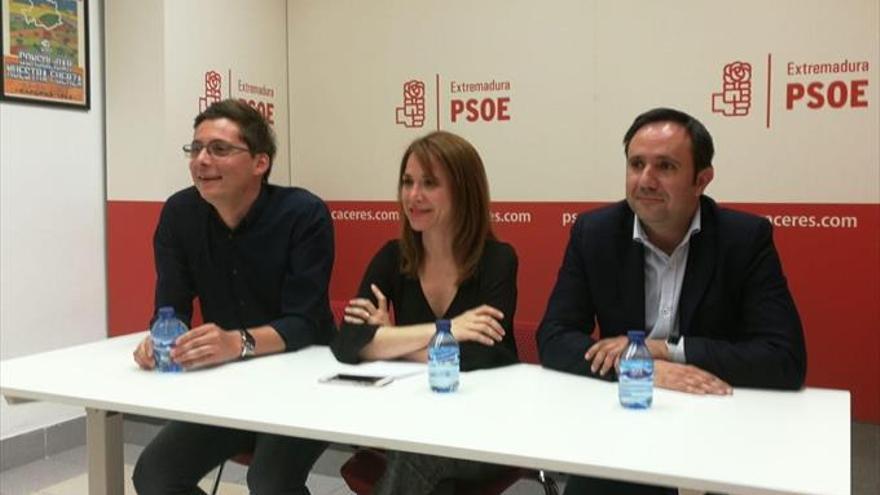 El PSOE inicia un debate con la ciudadanía por el tren y Portaje