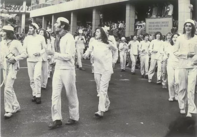 Así fue la primera Cabalgata del Carnaval de Las Palmas de Gran Canaria tras el franquismo en 1976