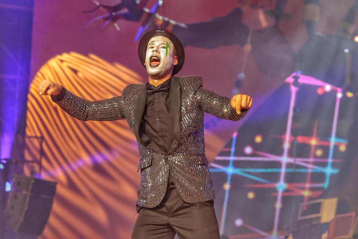 Adrián García 'Galano', director de Trapaseros, vigente murga adulta ganadora del Carnaval 2025.