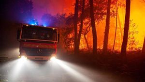 Les altes temperatures propaguen els incendis pel sud d’Europa