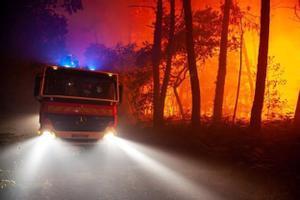 Les altes temperatures propaguen els incendis pel sud d’Europa