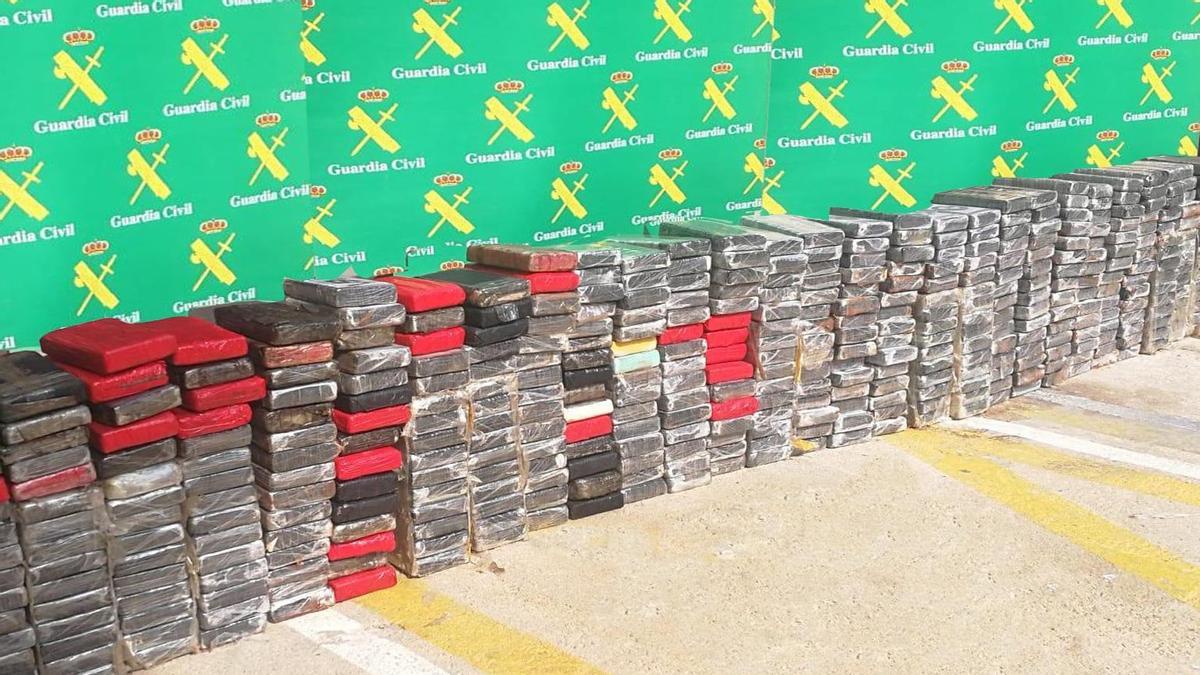 Intervenidos 450kg de cocaína en la València ocultos mediante el &#039;gancho ciego&#039;