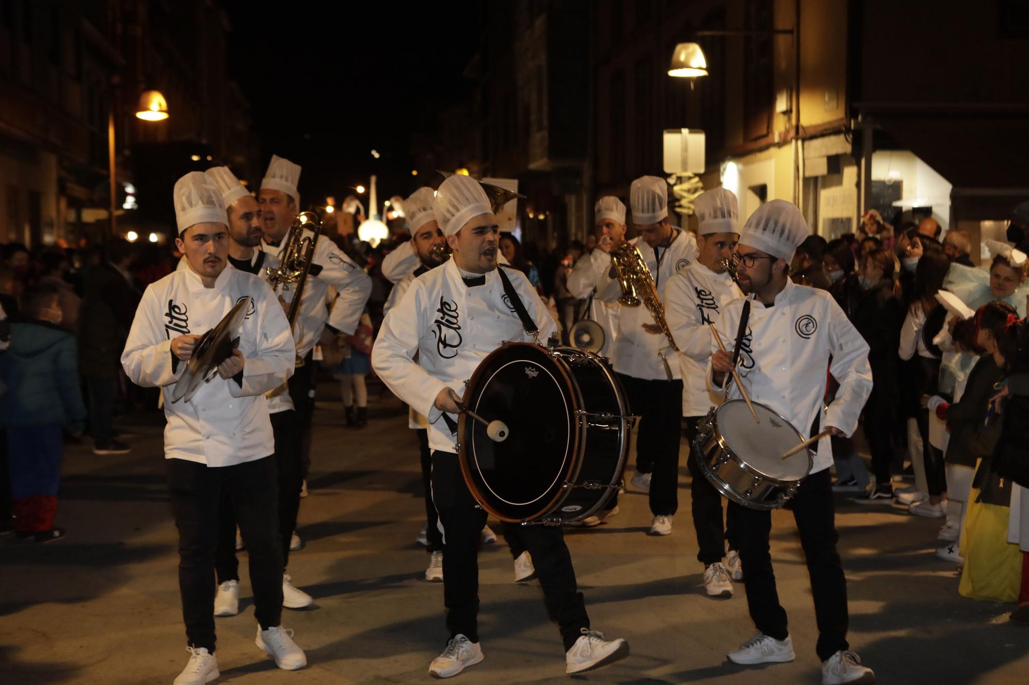 Desfile de Antroxu en Laviana