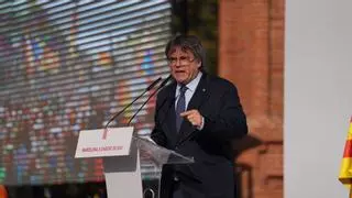 "Aún estamos aquí": así ha sido el primer discurso de Puigdemont en su regreso a Catalunya