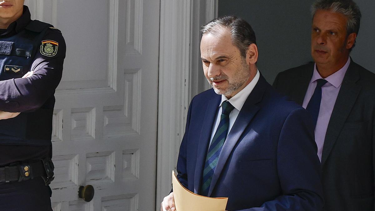La condena a Ábalos desata una crisis en el PSOE