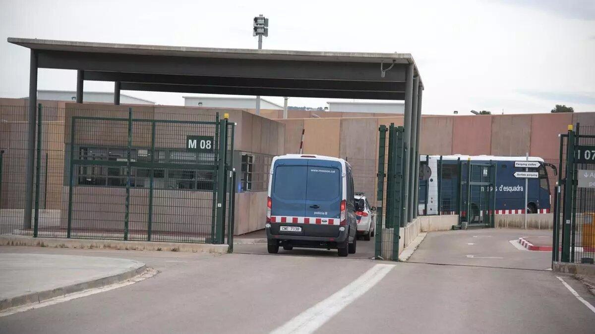 Entrada a la presó de Lledoners