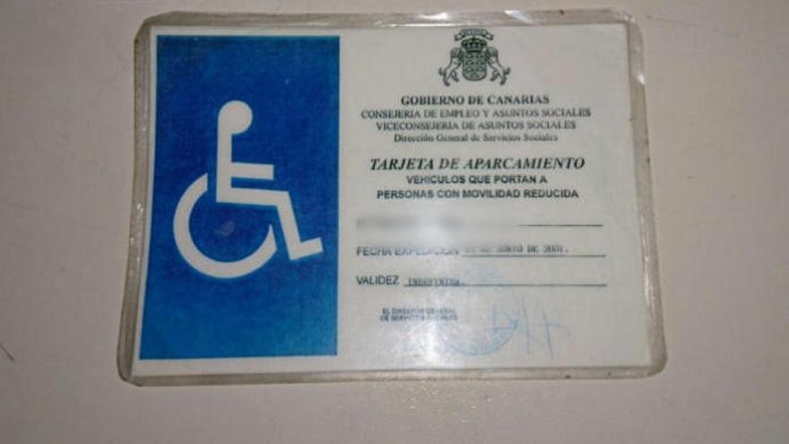 Imagen de archivo de una tarjeta similar a la utilizada.