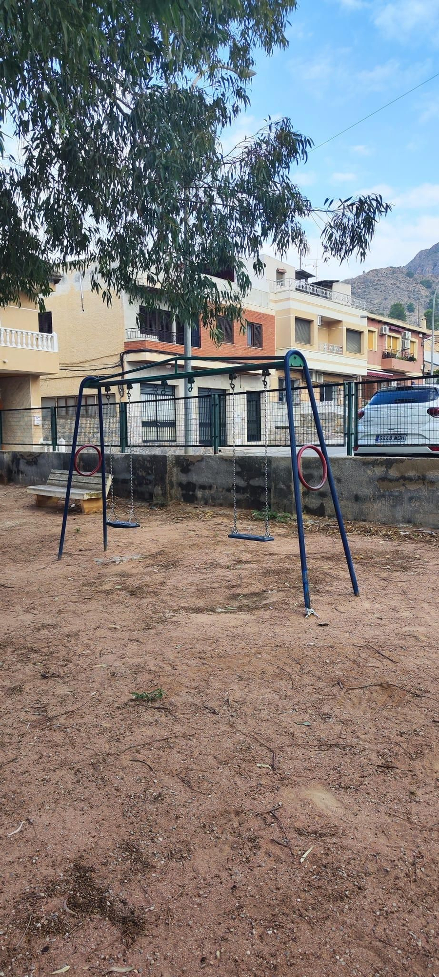 Deficiencias en parques infatiles y zonas de juego de Orihuela