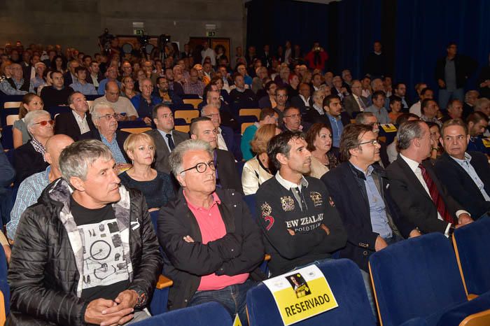 Presentación del libro sobre el entrenador de ...