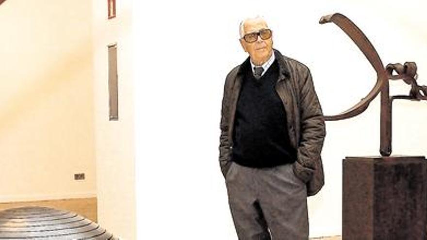 Homenaje a Martín Chirino, el poeta del hierro