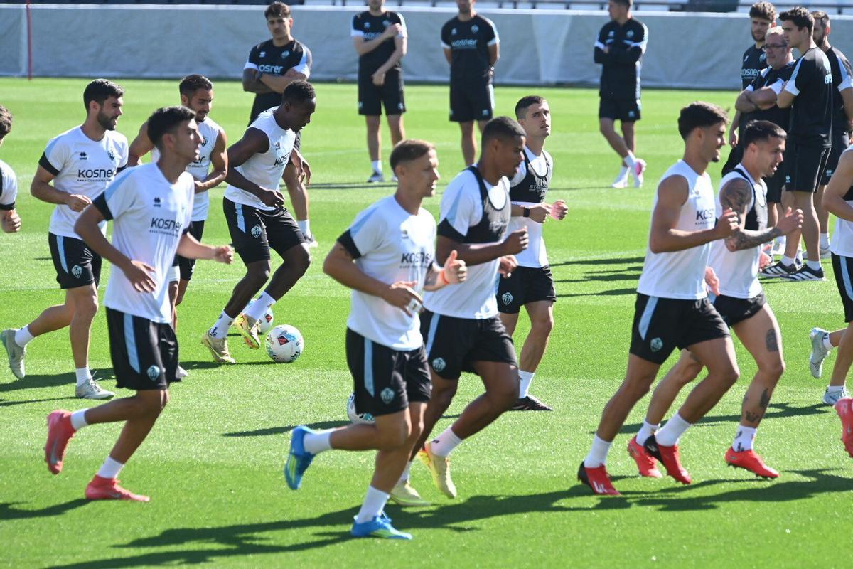 El equipo de Pablo Hernández prepara el partido contra el Burgos
