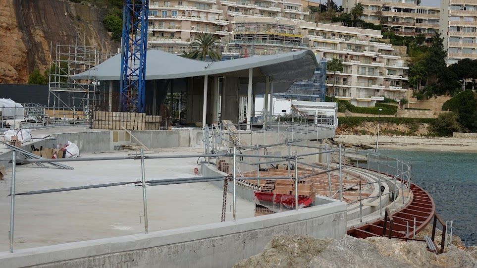 Así avanzan las obras del futuro restaurante panorámico de Puerto Portals, con un diseño rompedor