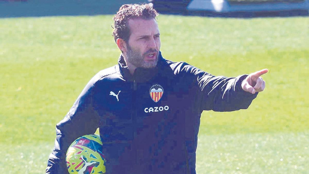 Rubén Baraja tiene experiencia para sacar al Valencia del atolladero.