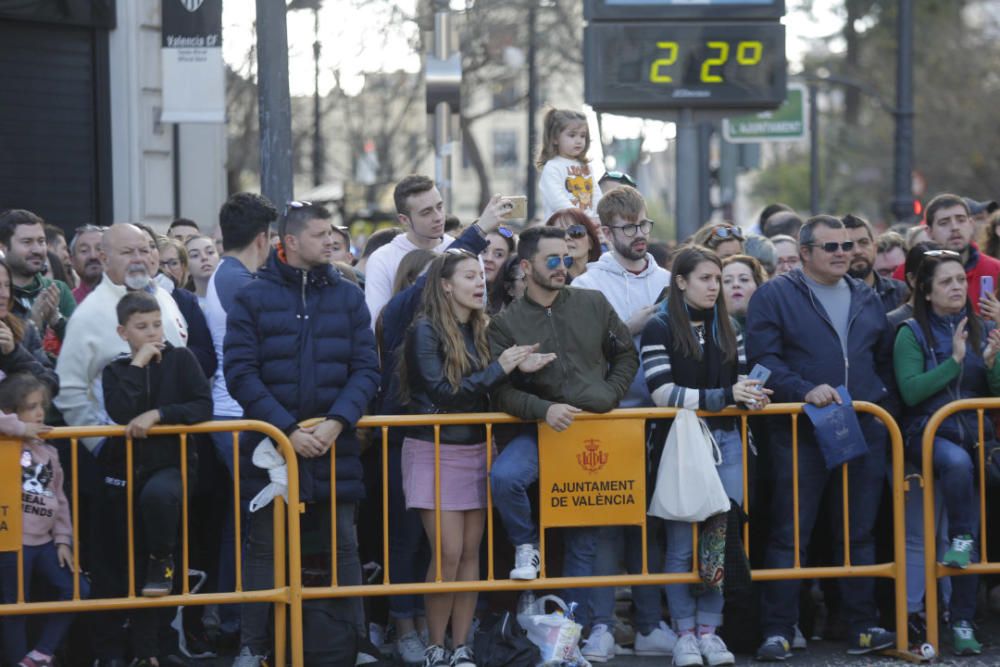 Búscate en el público de la mascletà del 1 de marzo