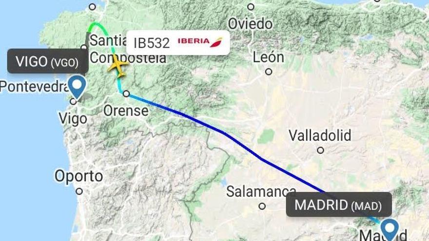 Un avión de Iberia entre Madrid y Vigo se ha desviado por el temporal en Galicia. // FlightRadar