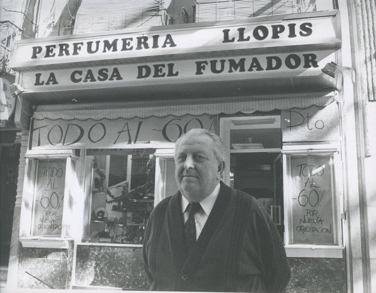 Comercio Tradicional - La Casa del Fumador cierra tras 74 años de historia - Amando Llopis