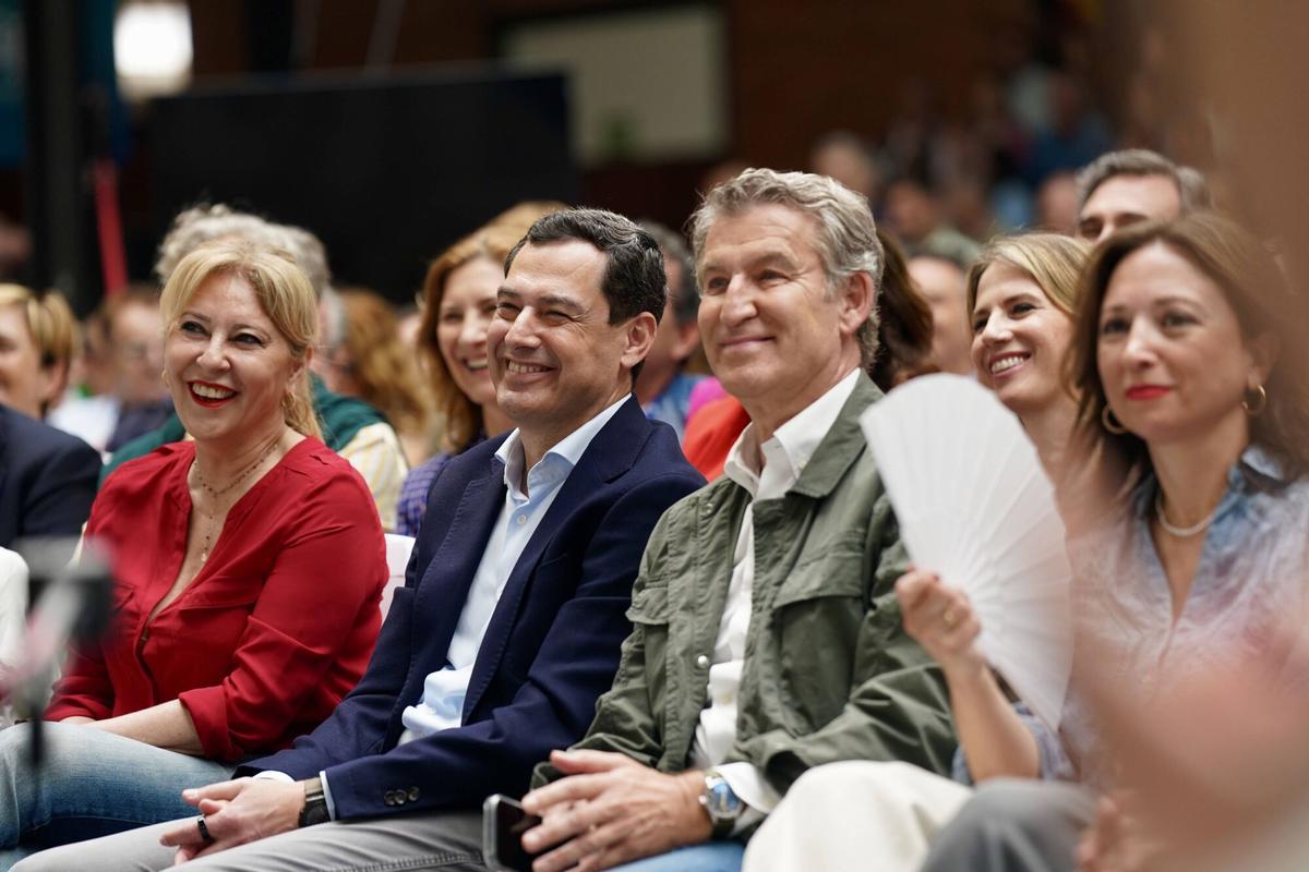 Mitin del candidato a la presidencia de la Junta de Andalucía, Juanma Moreno Bonilla, junto al presidente del PP nacional, Alberto Núñez Feijoo, en Carranque