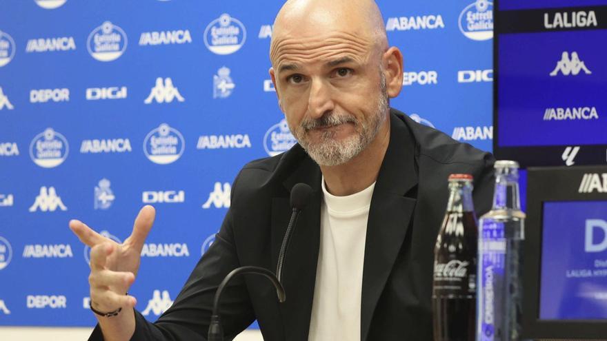 Fernando Soriano, durante una rueda de prensa en Abegondo.