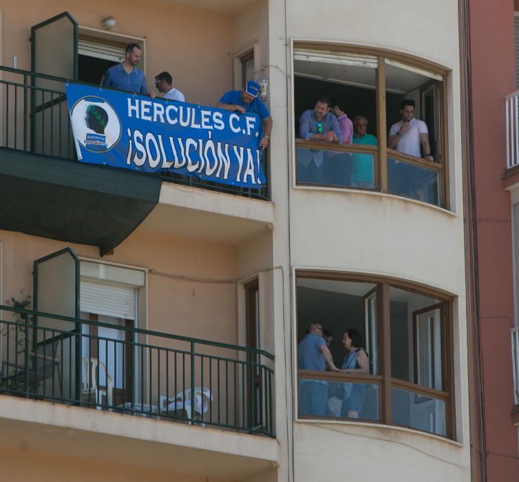 La Pirotecnia Zaragozana, con el valenciano Luis Brunchú al frente, ofrece una mascletà con un cuerpo monótono y flojo y un terremoto terrestre corto