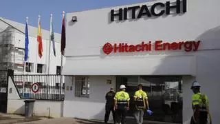 Hitachi y Urbanismo fijan las bases para la ampliación de las instalaciones de la fábrica
