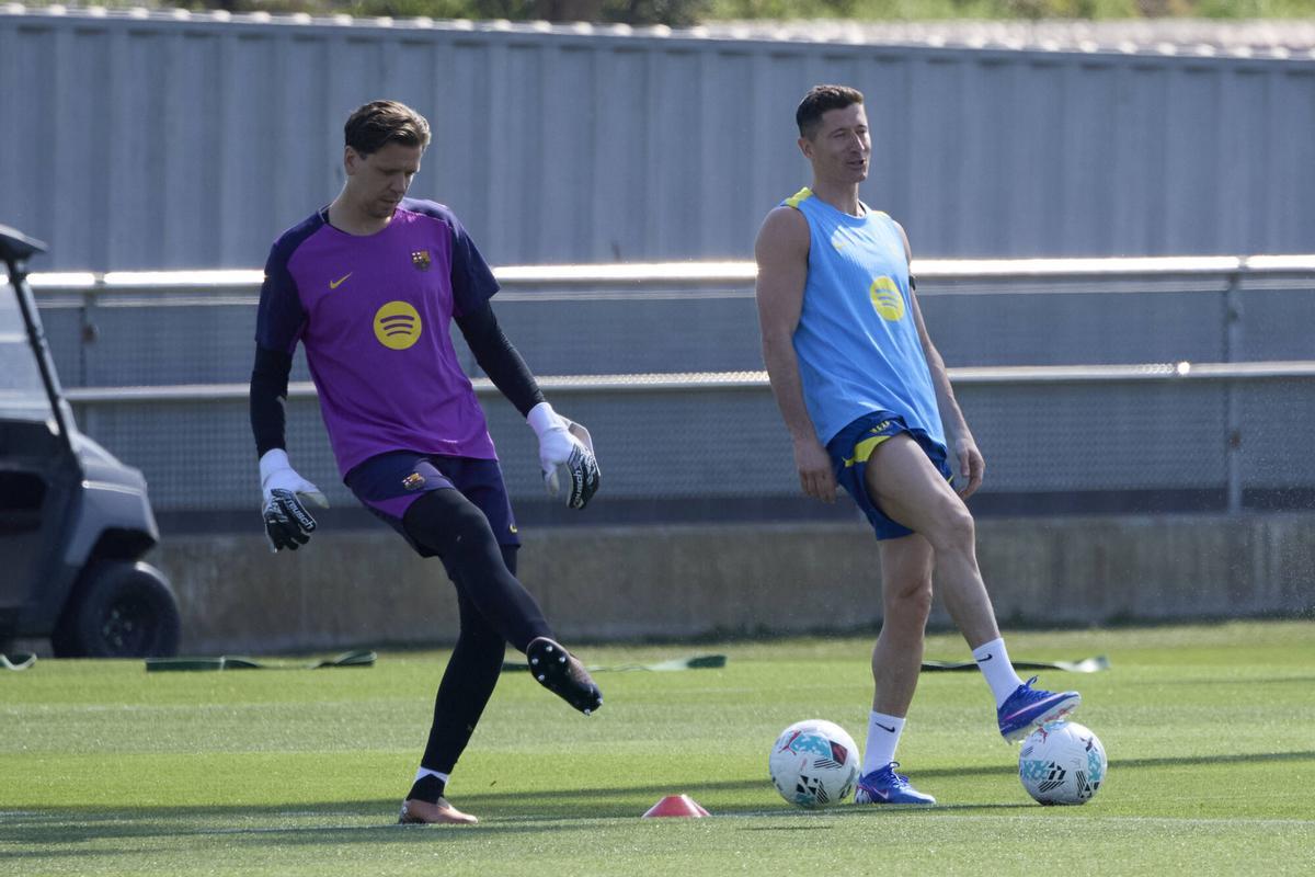 Szczesny y Lewandowski, en el entrenamiento de este martes.