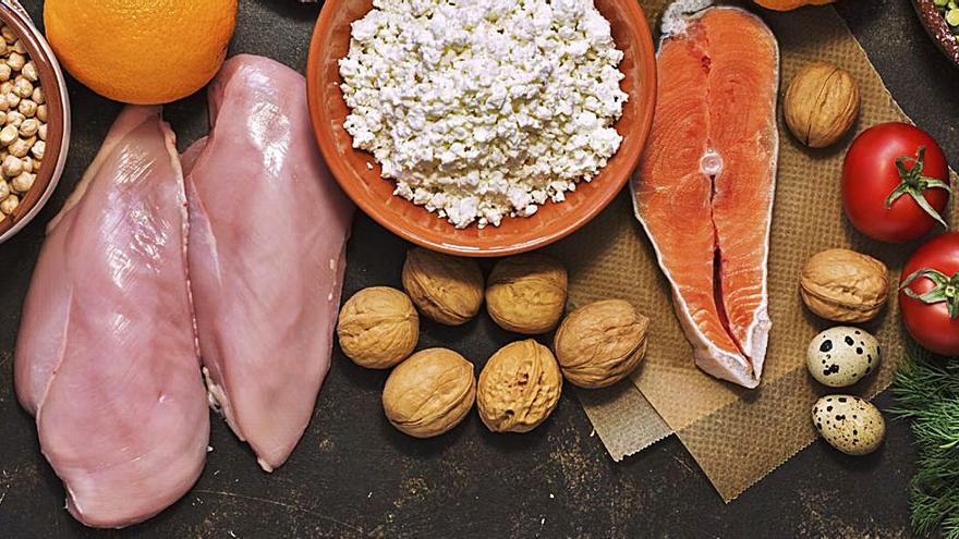 Diversos aliments que formen part de la dieta mediterrània.  | LEVANTE-EMV