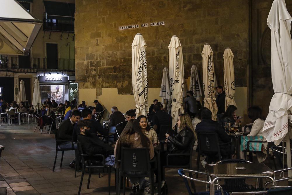 Viernes noche hasta las 10:30