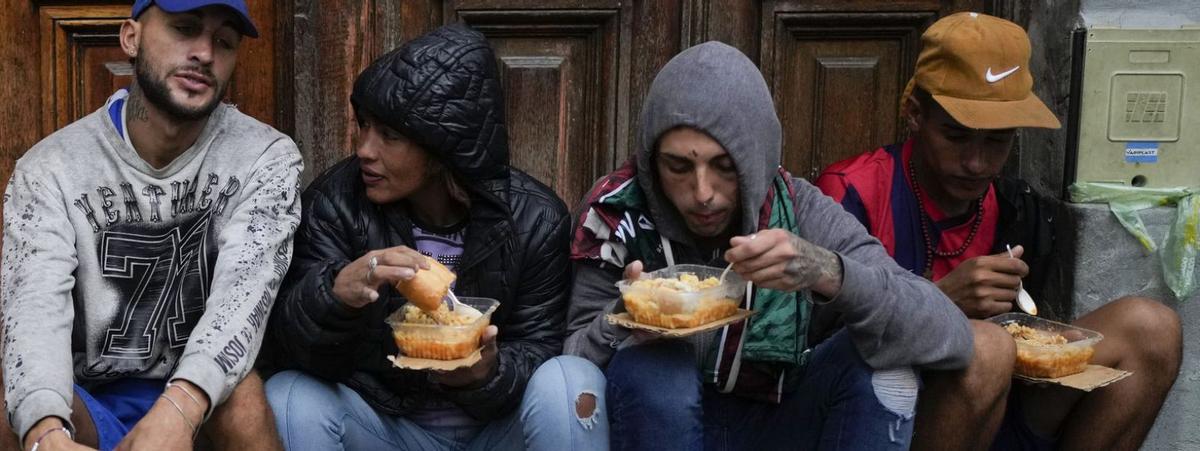 Gallegos en Argentina: “Se compra lo imprescindible y se come y bebe menos”