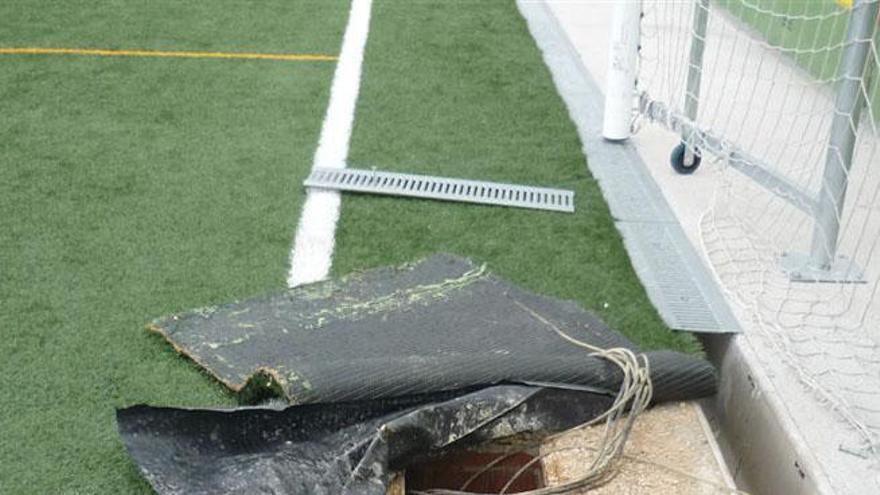 Roban cableado eléctrico en el nuevo estadio de Benamocarra